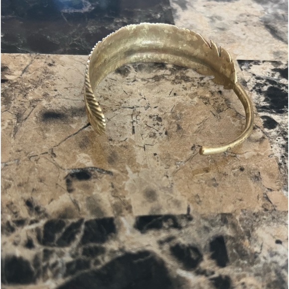 Brass feather cuff - Picture 2 of 2